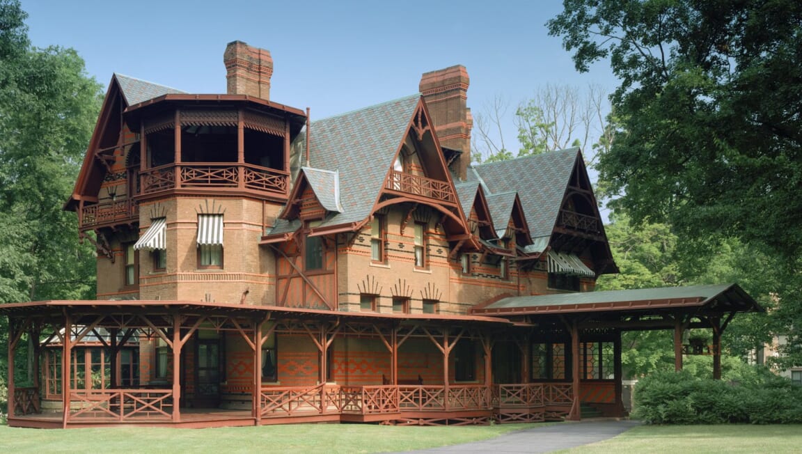 Historic Building Research Guide: 4 Comprehensive Steps/Tips